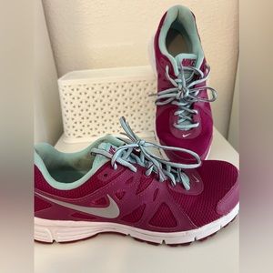 Nike tennis shoes. Purple and light blue. Sz 9